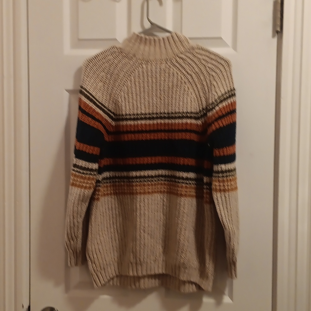 Universal Thread Sweater - Picture 6 of 7